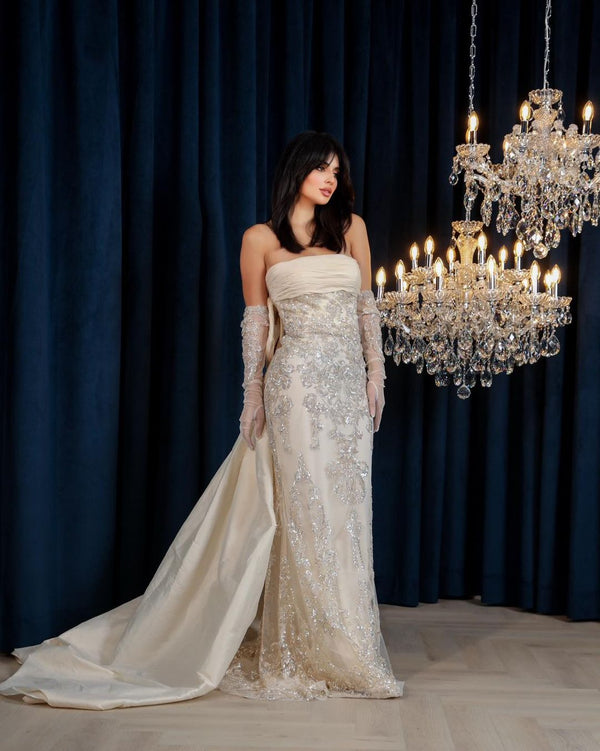 Romantic Strapless Mermaid Tulle Wedding Dress