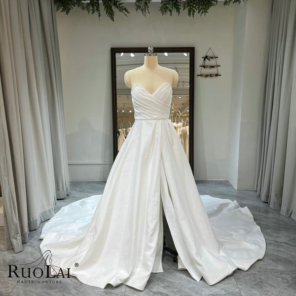 Elegant Sweetheart Neck Pleat A-Line Satin Wedding Dresses