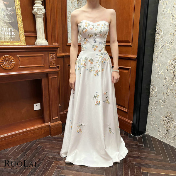 QD06270 Sweetheart Neck A-Line Embroidery Satin Wedding Dresses