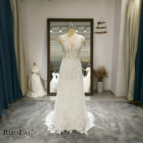 QW01065 Luxury Appliques  Deep V-Neck Lace Spaghetti Strap  Wedding Dress