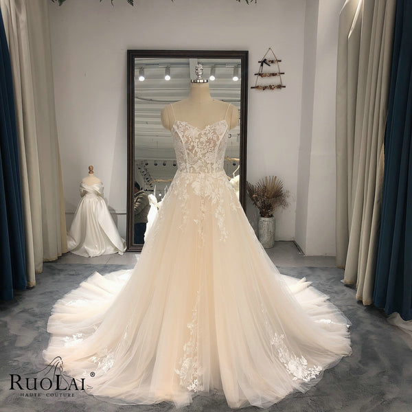 QW01075 Classic Spaghetti Straps Lace Appliques Court Train Wedding Dress