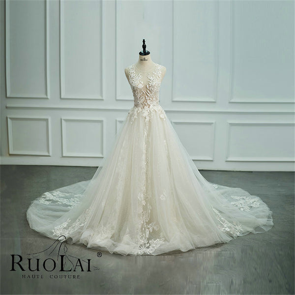 Elegant  O Neck Appliques Lace Court Train Bride Gown for Women