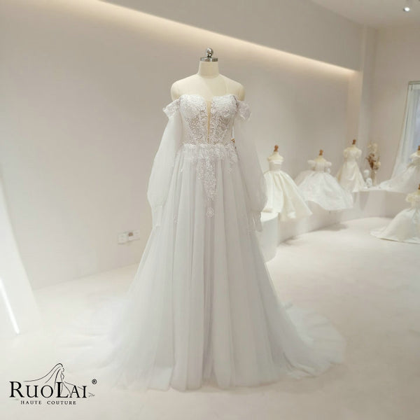 QW01510 Elegant Sweetheart Neckline Puff Long Sleeve Lace Appliques Wedding Dress