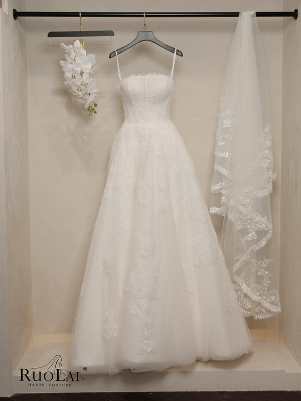 Romantic High Quality Lace Strapless A Line Wedding Dress