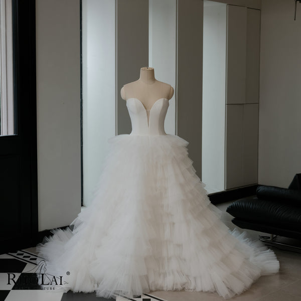 QW02093 Minimalist Sleeveless Elegant Bridal Wedding Gowns Dresses